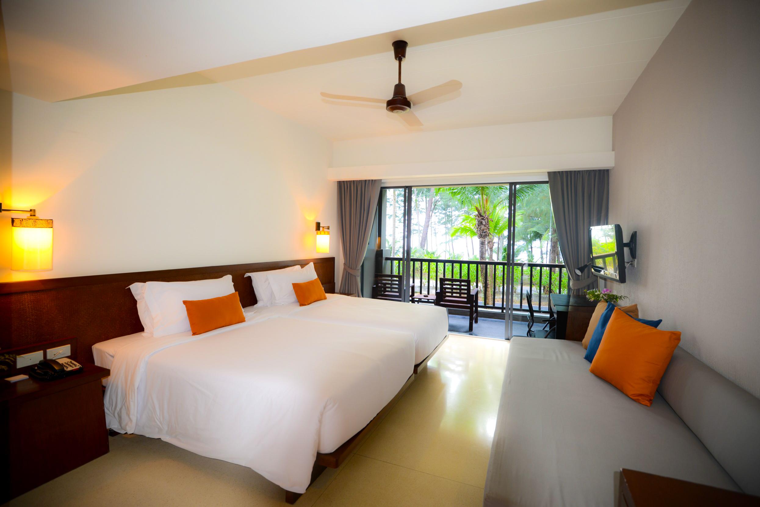 Grand Southsea Khaolak Beach Resort Khao Lak Exterior photo